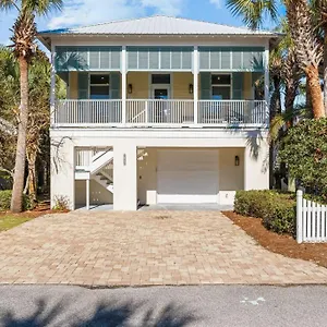 2-story Home, Walk To Beach, Hot Tub, Free Wifi, Pets Ok, Community Pool Access , Destin United States